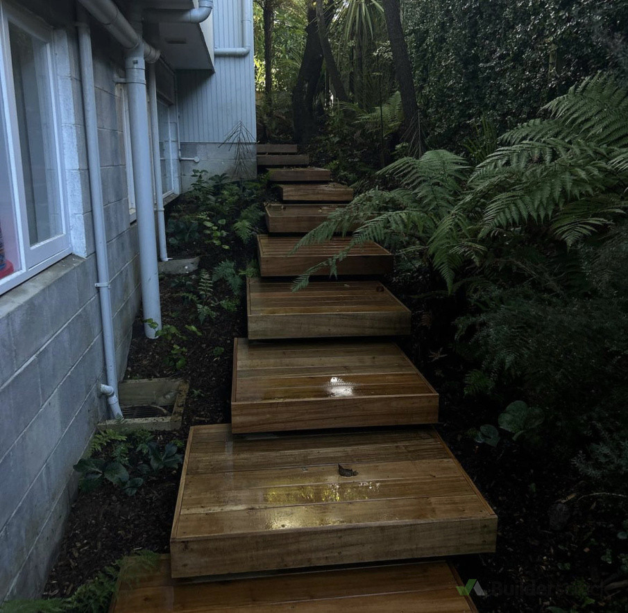 Remuera, floating stairs and planting