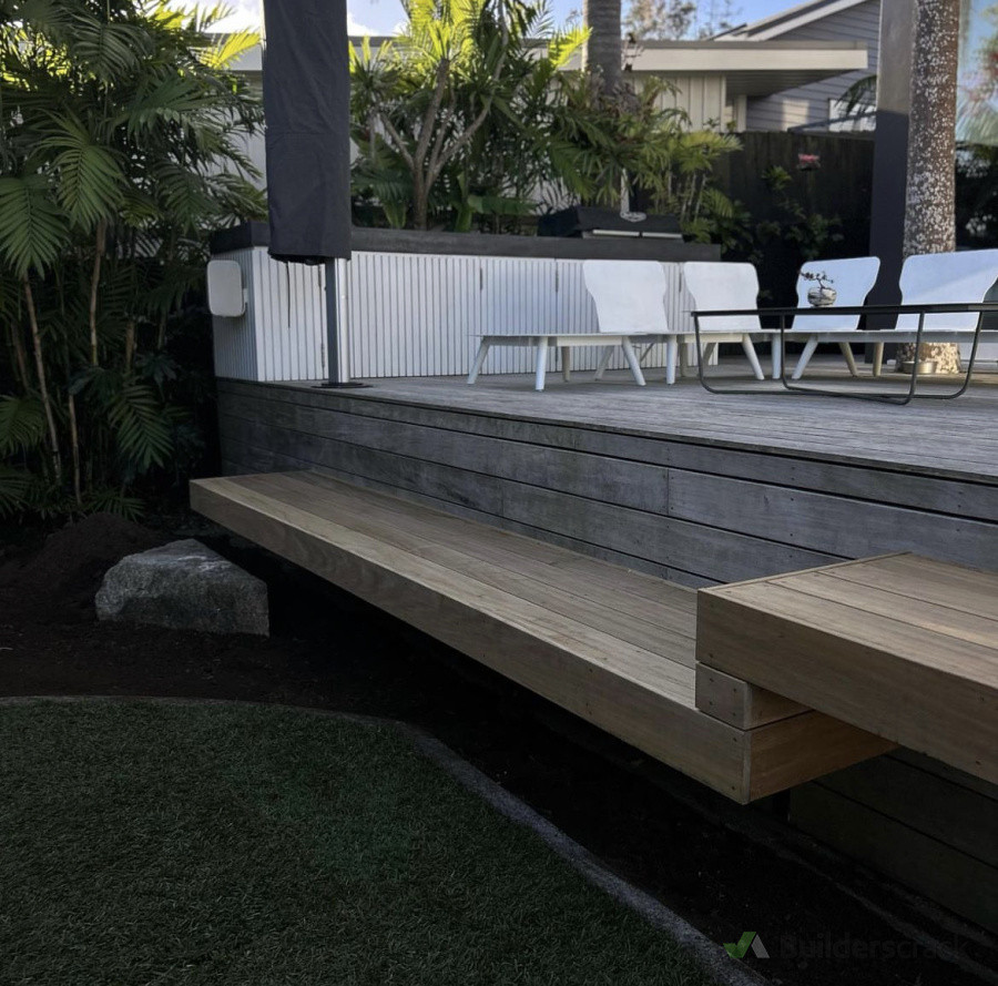 Westmere, Vitex floating seat/step