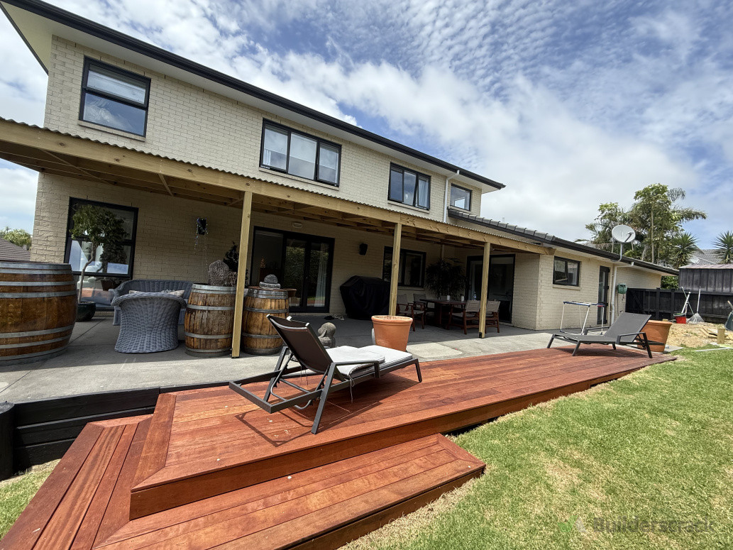 Kwila deck and pergola