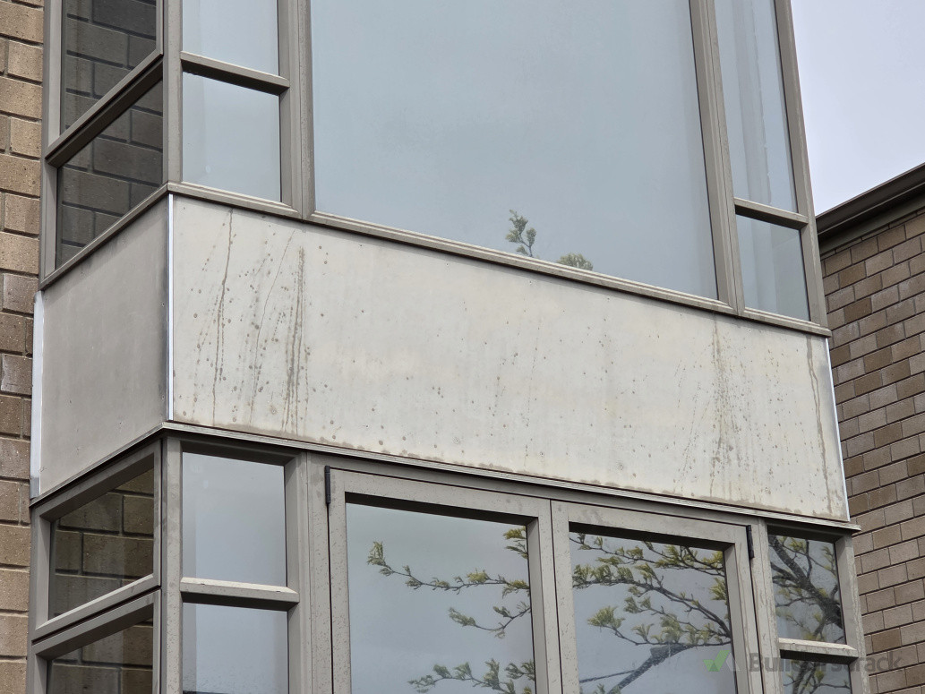 New villa board with aluminium James hardies corners