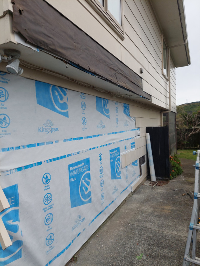 Replacement of old cracked Weatherboards with same but new Weatherboards