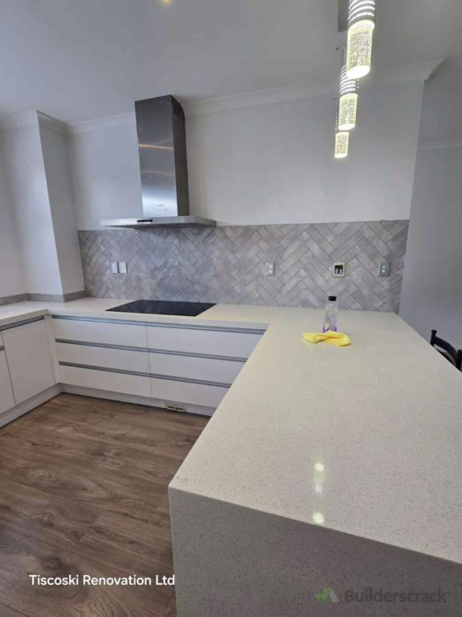 Tilling kitchen splashback