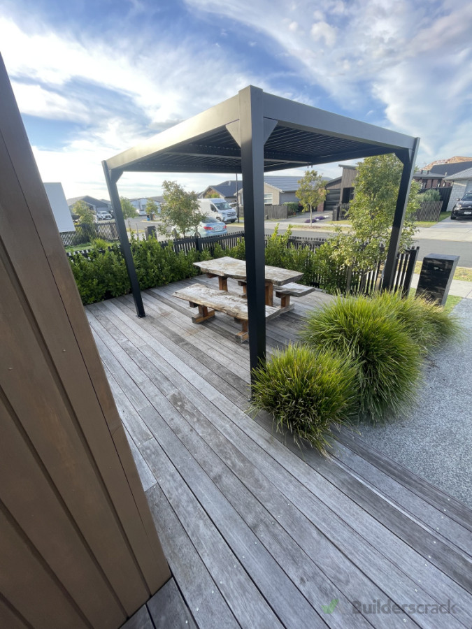 Louvre Install Pāpāmoa East