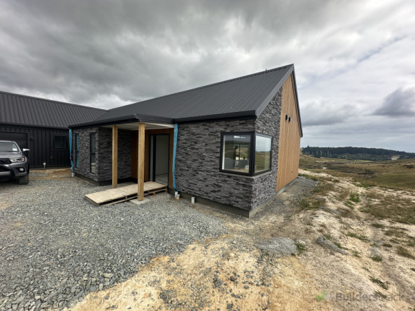 Entrance with stone look