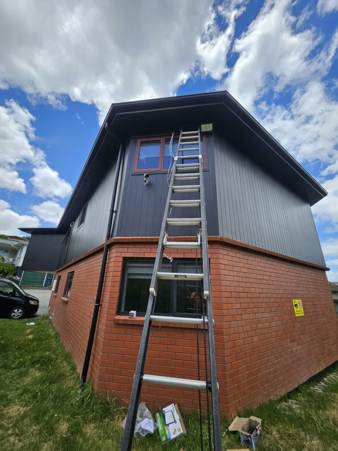 Floodlight installation with Sensor with 20meter detection.
