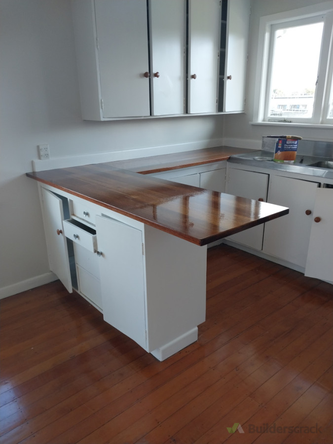 Counter top installation and varnished