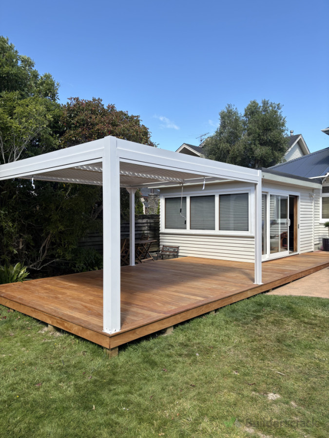 New Garapa deck and pergola