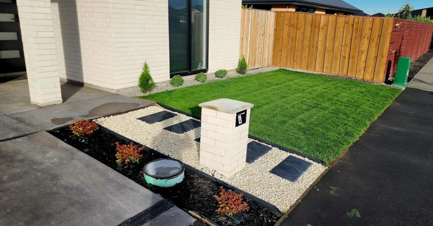 Grass is greener on own side 🤣