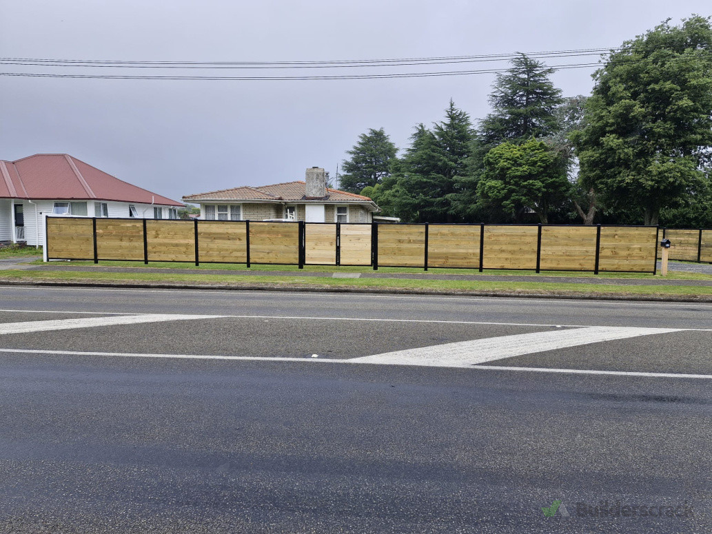 tongue and groove horizontal fencing