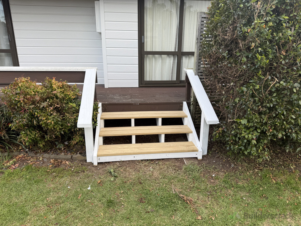 New replacement stairs