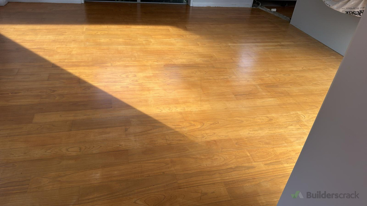 Flooring varnish