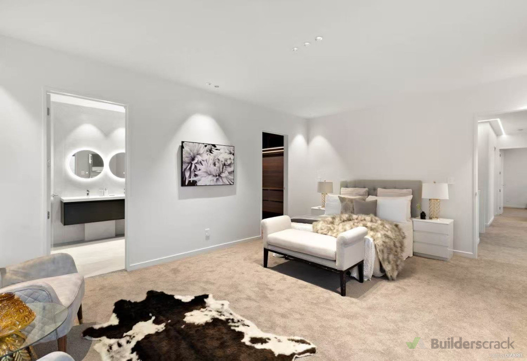 Ensuit light fitting_ Lights and LED mirror