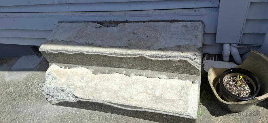 Step Remove 2 Concrete steps removed (#1222505) | Builderscrack