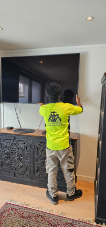 fully equipped handyman & assistant