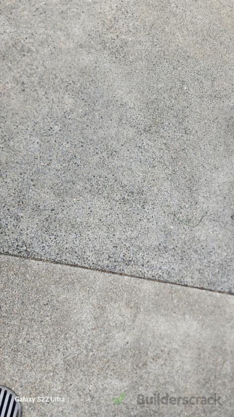 Concrete Pad (#1224042) | Builderscrack