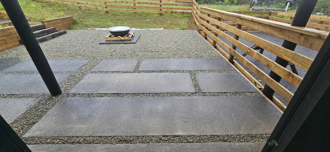 Outdoor entertainment space, horse pen and ranch style fencing