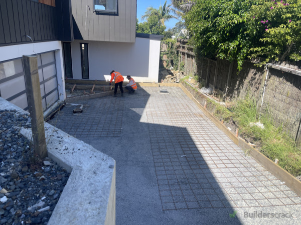 Reinforcing mesh
