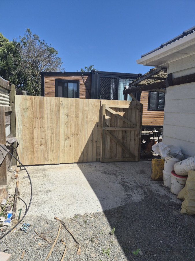 Court yard New fence and Gate.