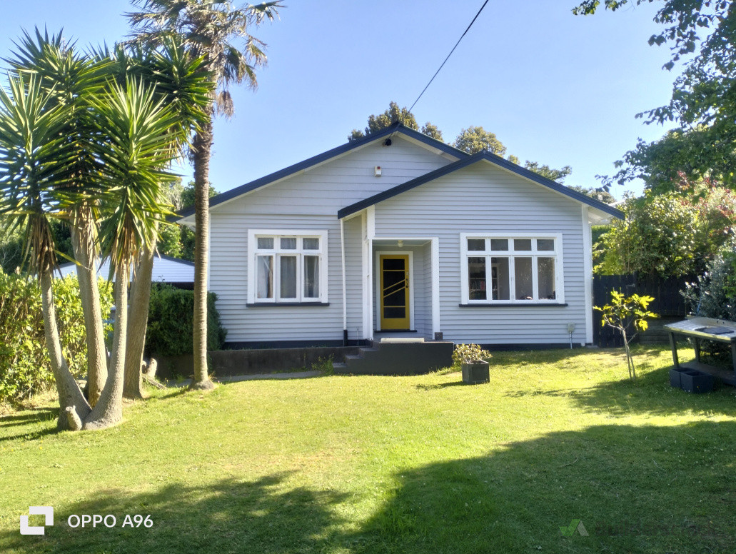 Complete exterior refresh — thorough prep, precision application, and a sharp final finish.