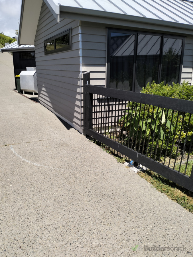 Single gate