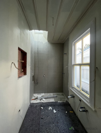 Bathroom (Before)