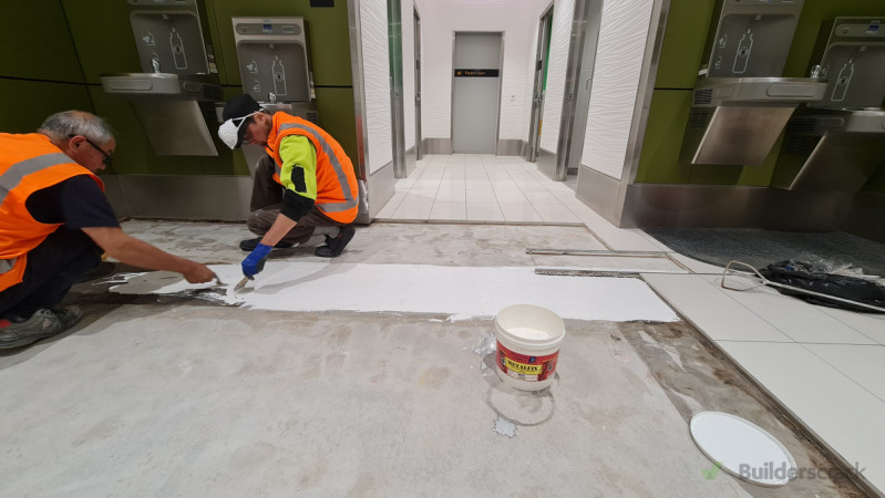 Apply anti rust protection to seismic joint