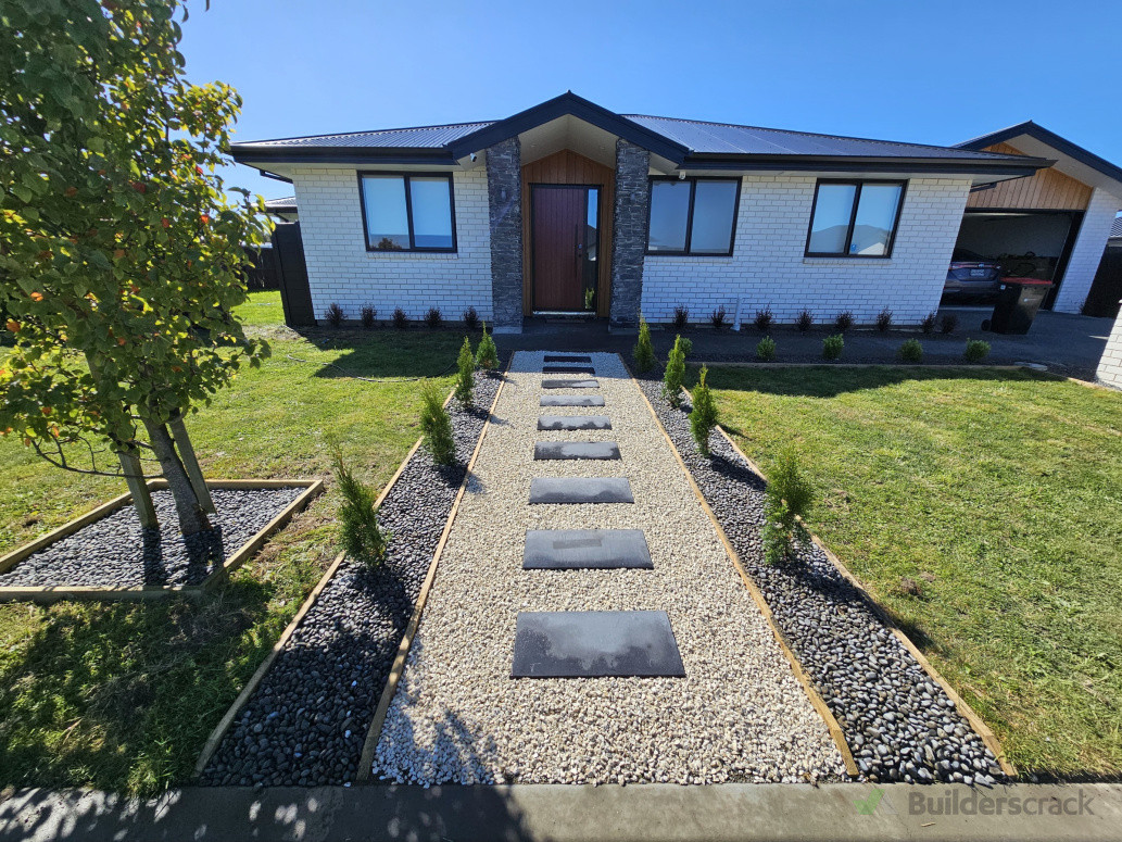 “First Impressions Start at the Front Yard.” 🌿