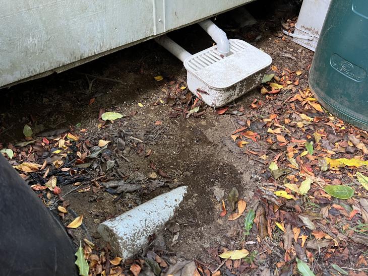 Outdoor tap fitted, backwards plumbing and a smelly toilet. (#1240403 ...