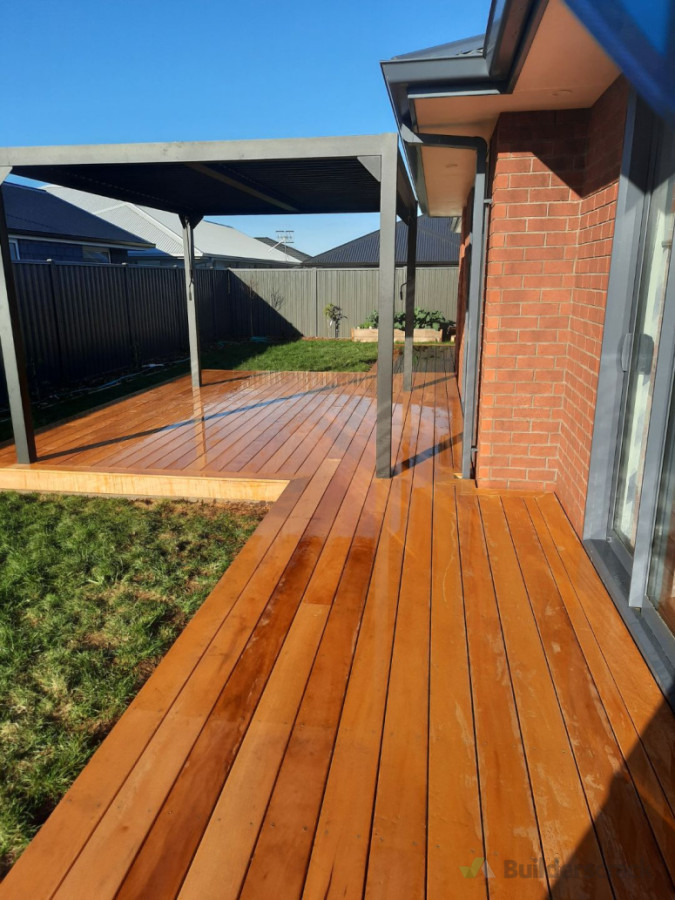 Pyes Pa Garapa Deck