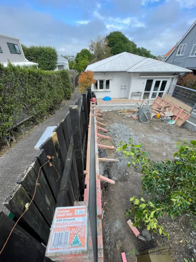 Stage 2 - Concrete walls on the boundaries