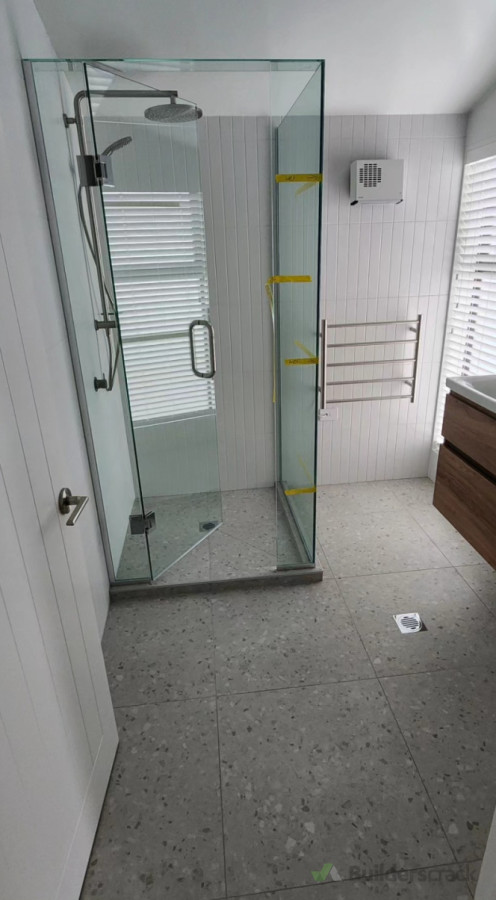 Bathroom floor and walls tile installation