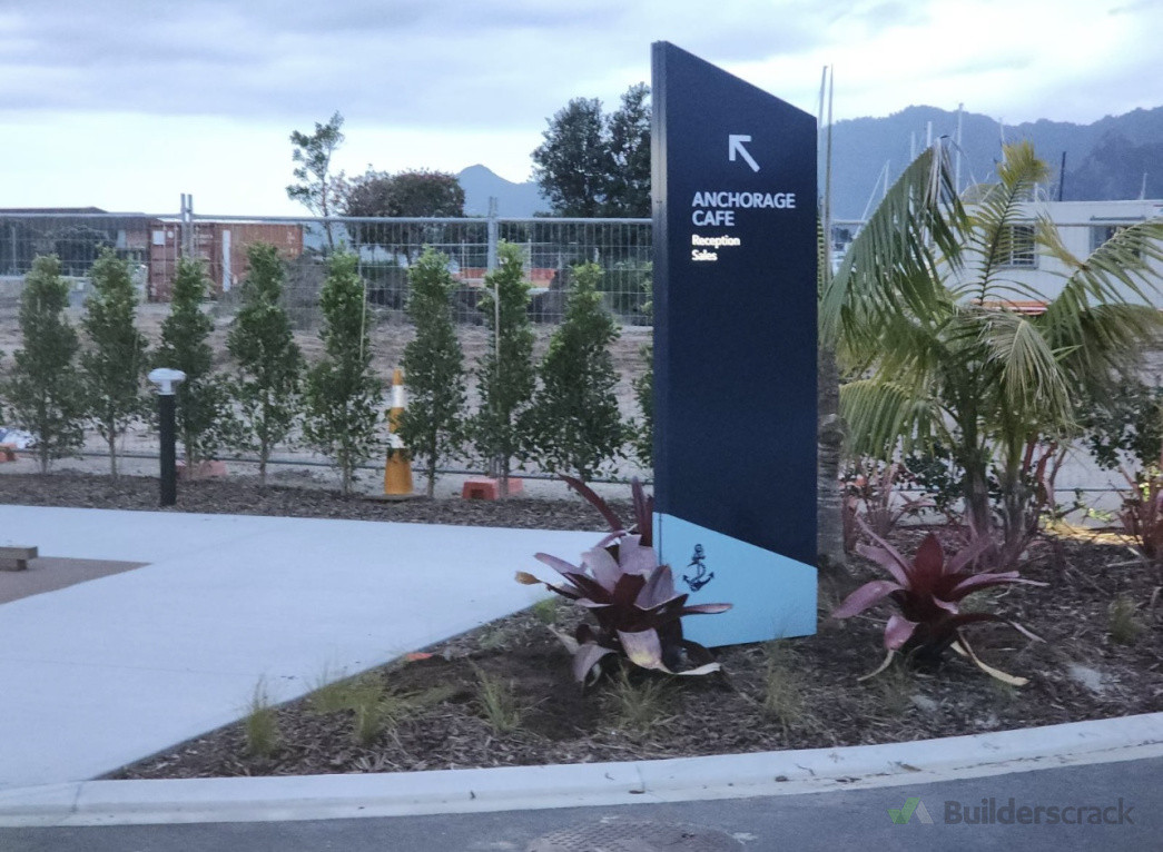 Plinth sign