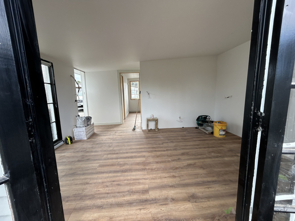 Laminate Flooring