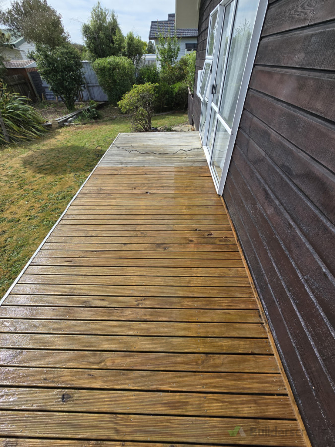 Waterblasting a pine deck