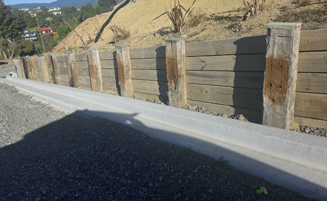 short retaining wall using railway sleepers