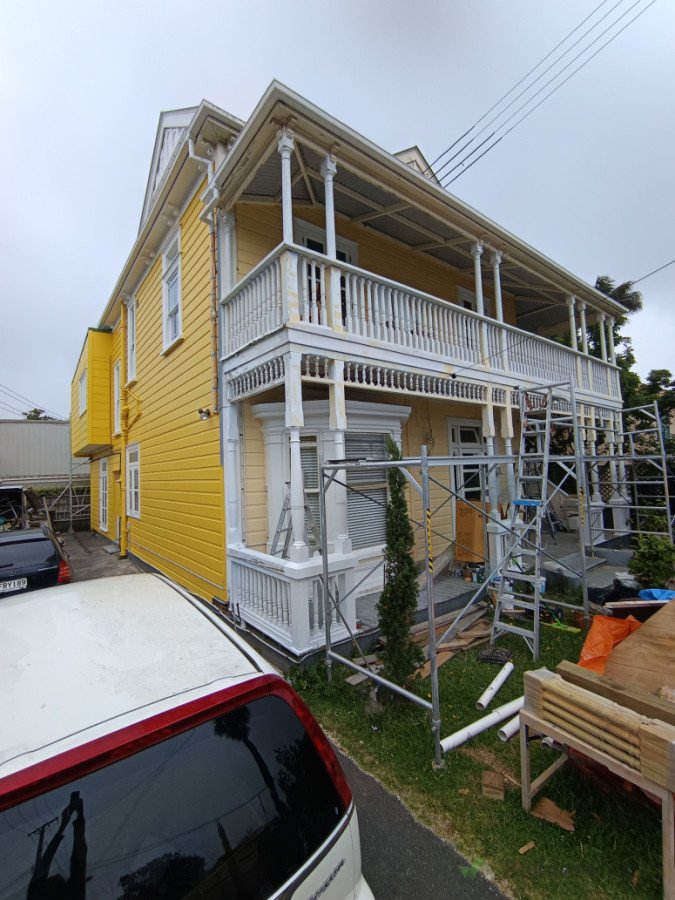 Restoration of a 120yo villa facade