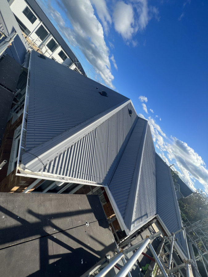 Reroof/ Supply & Install (8hips-7days)