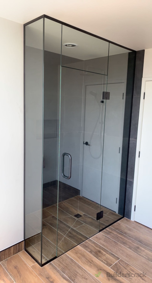 Frameless Glass showers