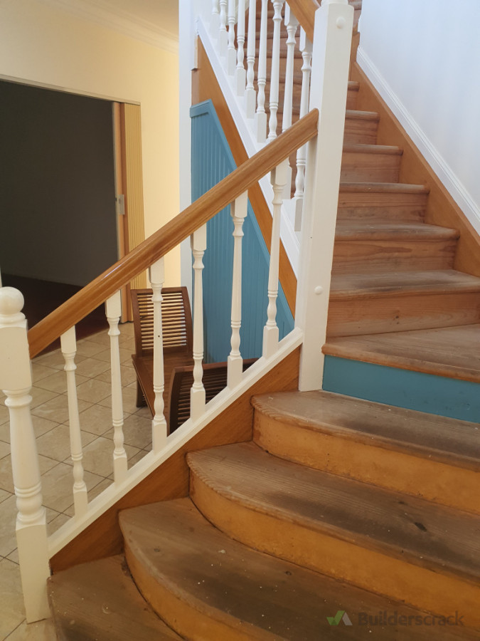 Full Varnish & Paint Strip