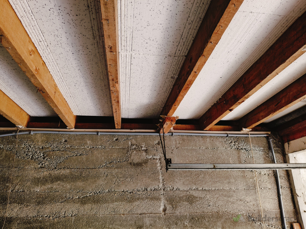 Inspection of underfloor found there was insulation but that it was poorly fitted, meaning it was largely ineffective