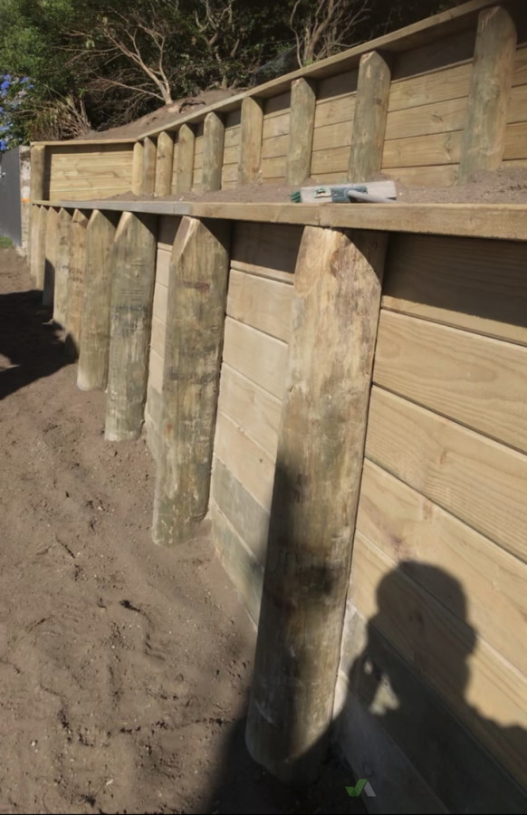 Engineered retaining walls