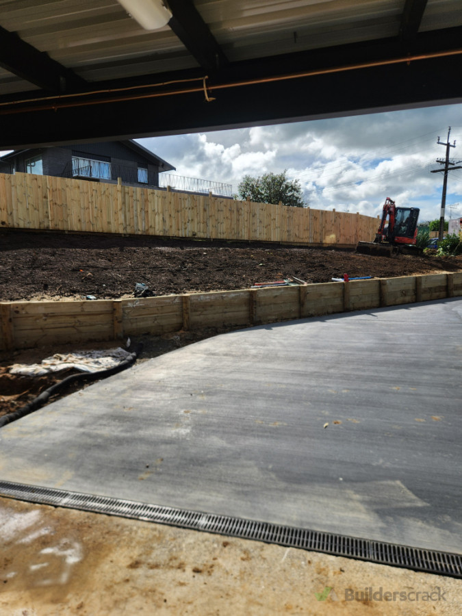 Fence build