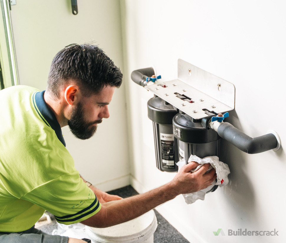 Whole house water filtration system