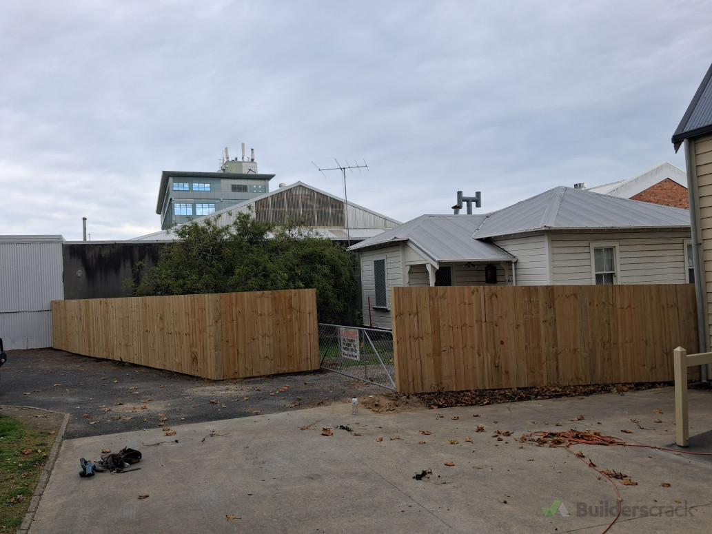 50m timber paling fence
