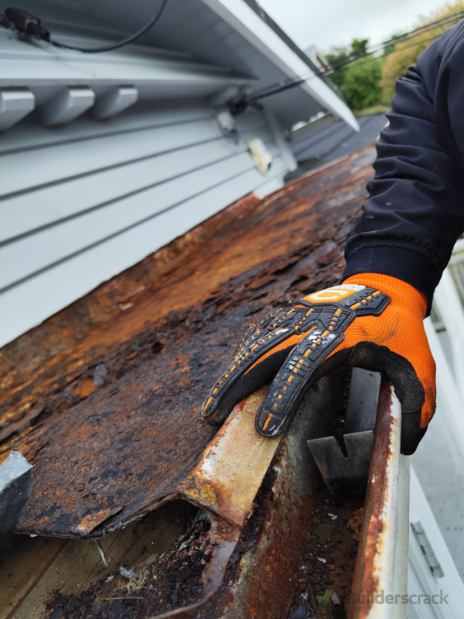 Rotten roof. Before