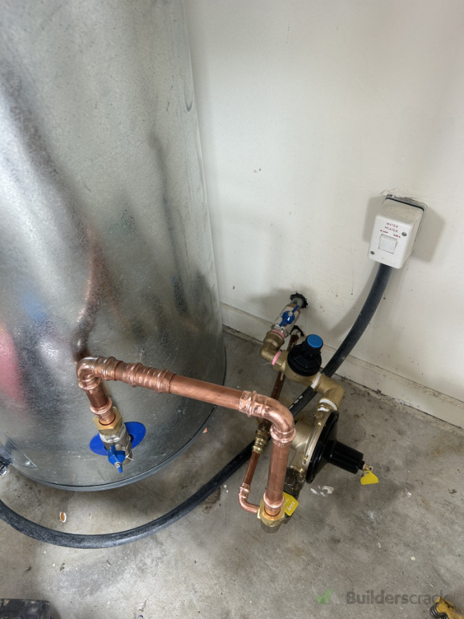 Low pressure hot water cylinder replacement