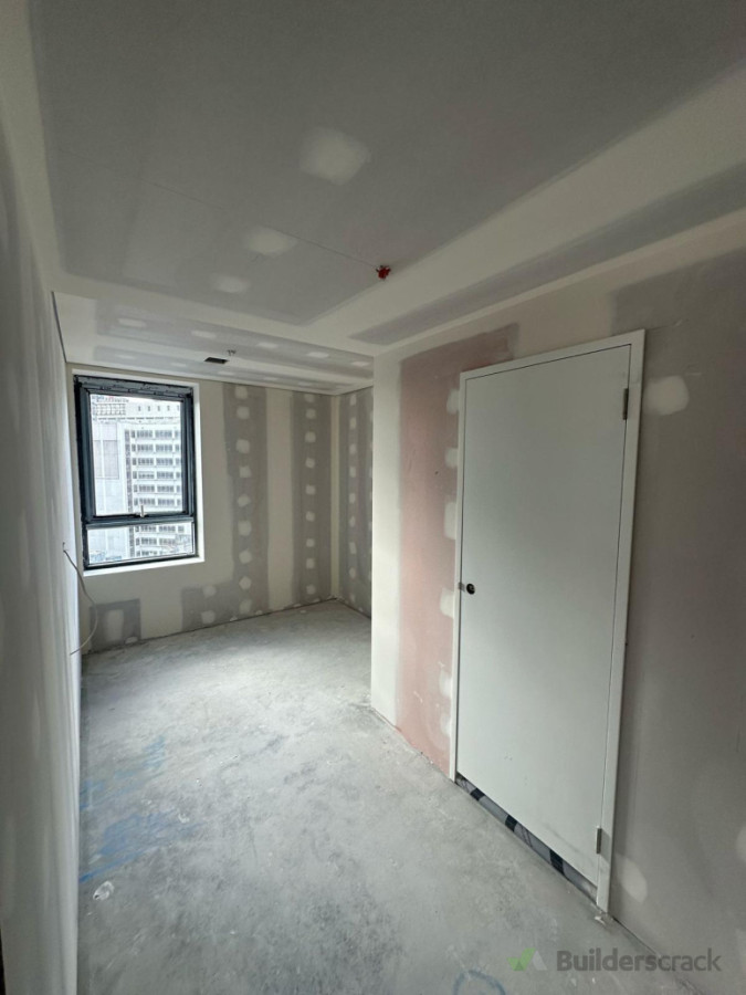 Residential building: Interior plastering level 4 finish
