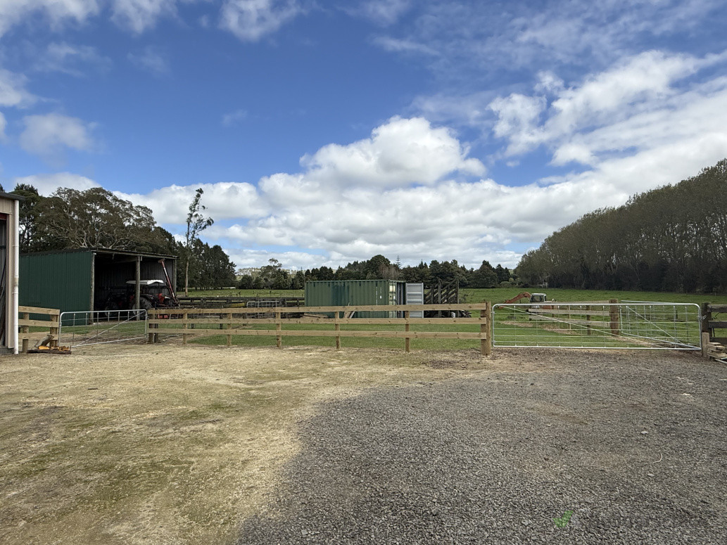 New post and rail fencing kerikeri