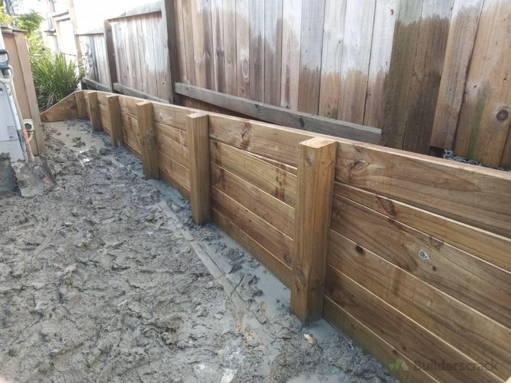 Small retaining wall under 1.5m