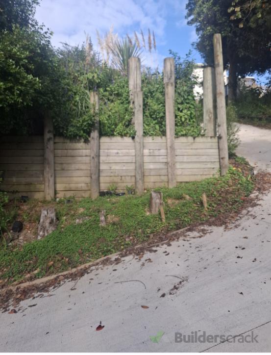 Project: Curved Timber Planter Boxing / Retaining Edge Construction ...